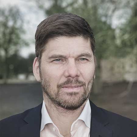 Tomas-Holst